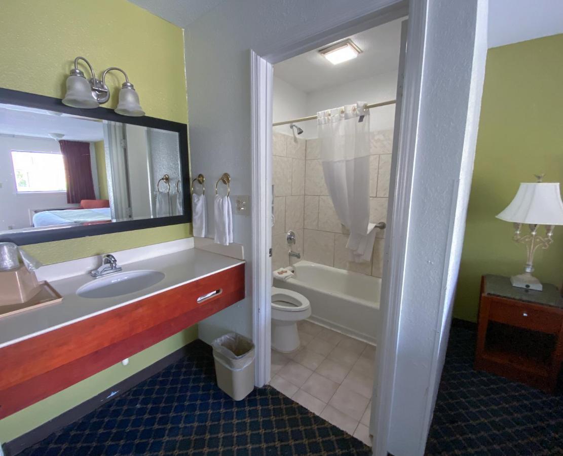 Royal Inn Richmond Hill- Savannah I-95 Buitenkant foto