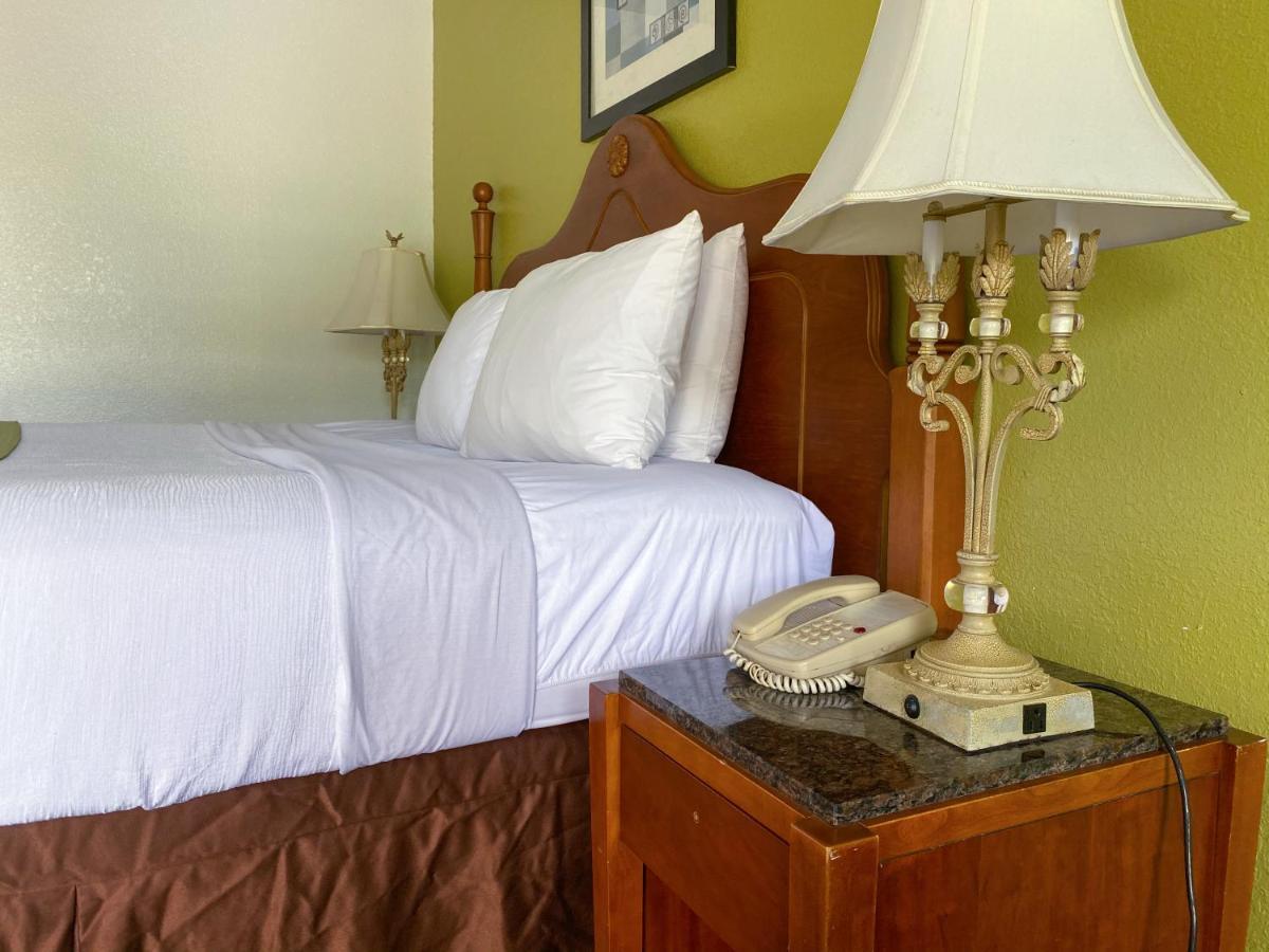 Royal Inn Richmond Hill- Savannah I-95 Buitenkant foto