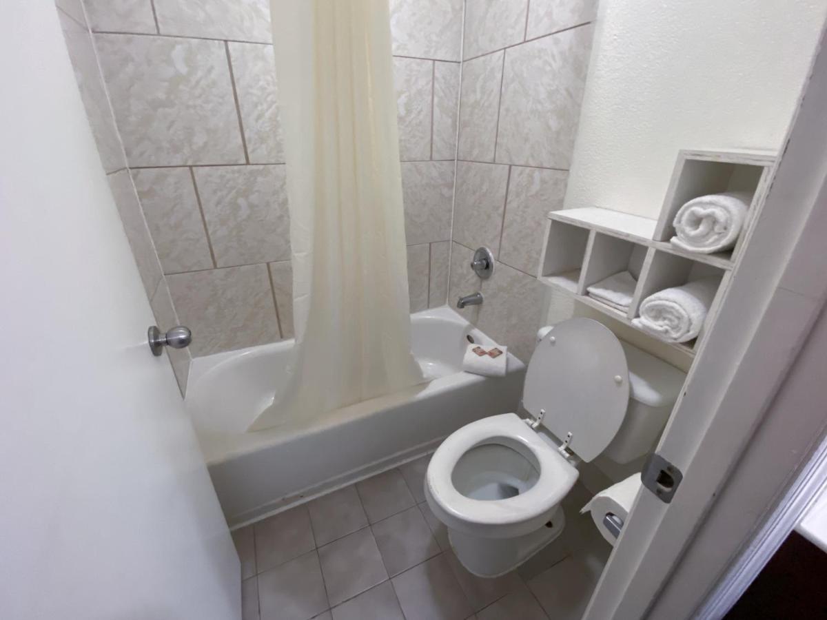 Royal Inn Richmond Hill- Savannah I-95 Buitenkant foto