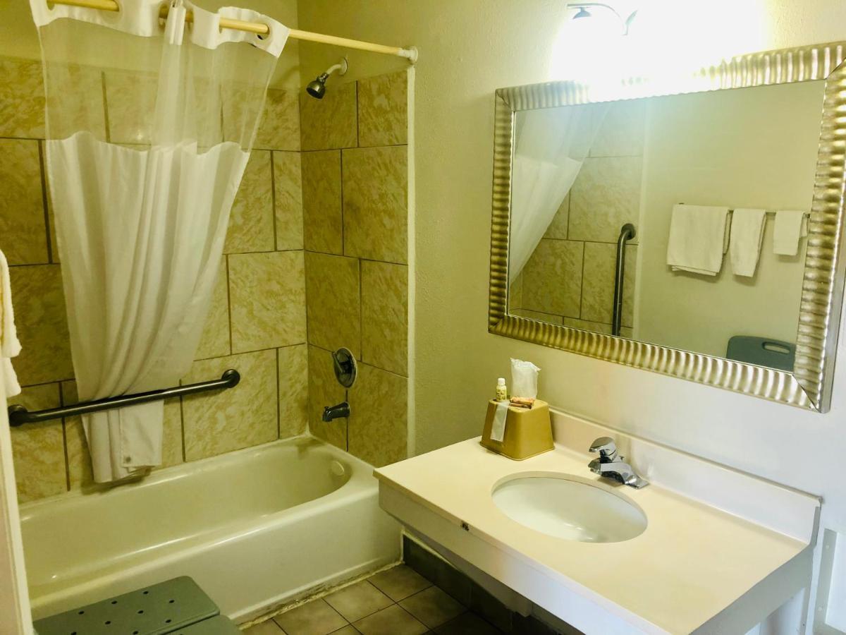 Royal Inn Richmond Hill- Savannah I-95 Buitenkant foto